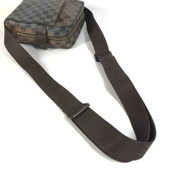LOUIS VUITTON N41442 Damier Olaf PM Pochette Bag Crossbody Shoulder Bag